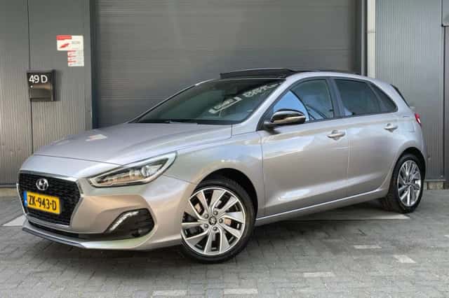 Hyundai i30 (2019) thumbnail 1