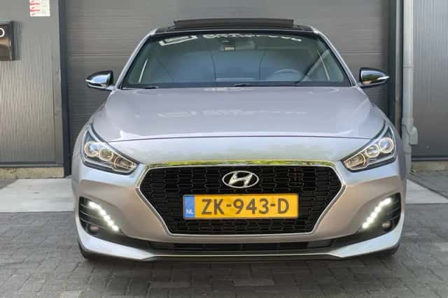 Hyundai i30 (2019) thumbnail 5