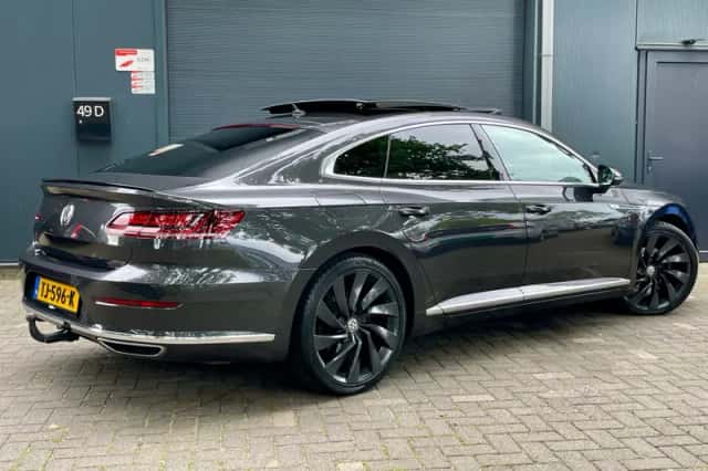 Volkswagen Arteon (2018) thumbnail 2