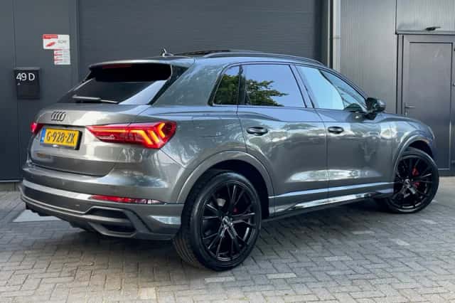 Audi Q3 (2020) thumbnail 2