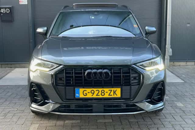Audi Q3 (2020) thumbnail 4