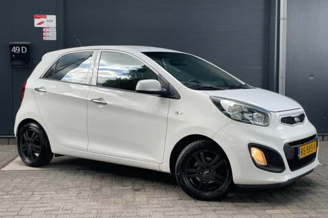 Kia Picanto (2012) thumbnail 6