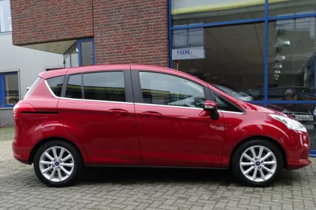 Ford B-Max (2017) thumbnail 6