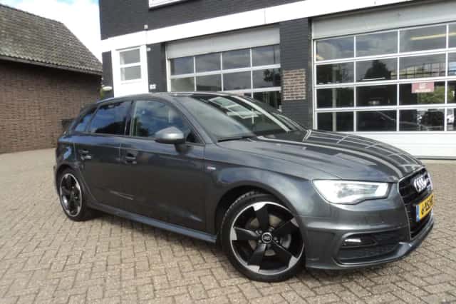 Audi A3 (2014) thumbnail 1
