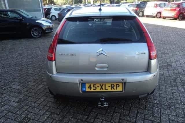 Citroën C4 (2007) thumbnail 6