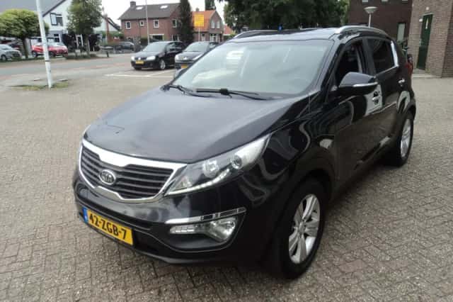Kia Sportage (2012) thumbnail 3