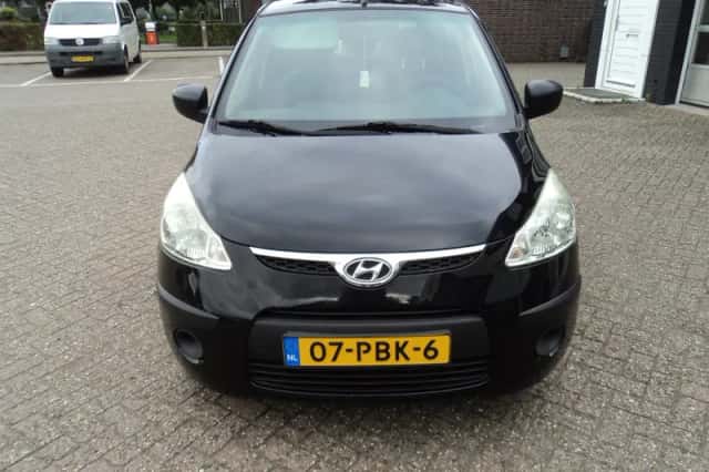 Hyundai i10 (2011) thumbnail 2