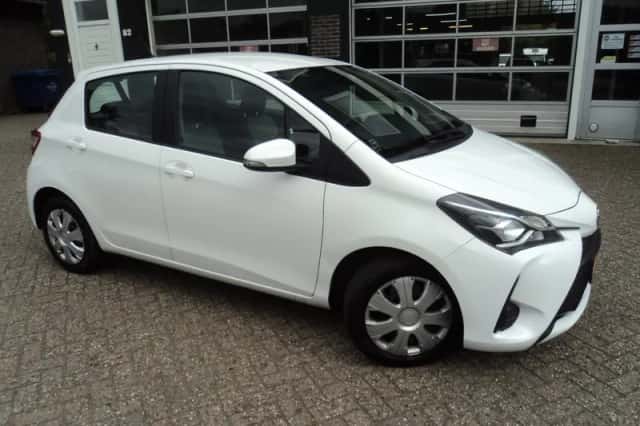 Toyota Yaris (2019) thumbnail 1