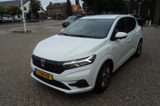Dacia Sandero (2022) thumbnail 3
