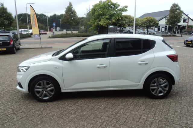 Dacia Sandero (2022) thumbnail 4