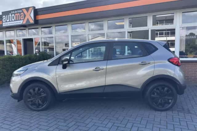 Renault Captur (2015) thumbnail 5