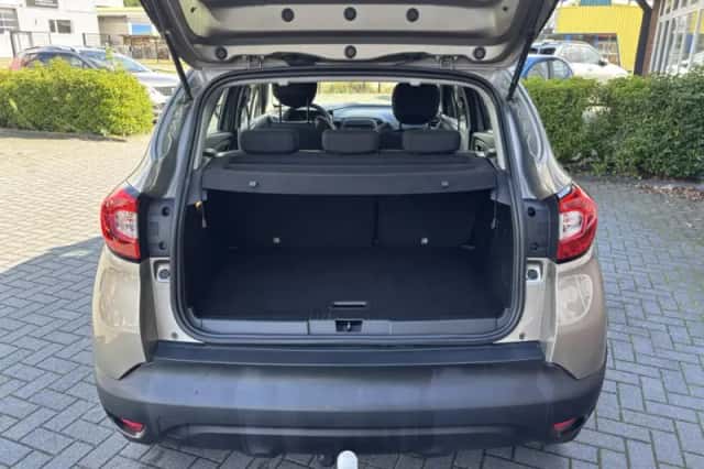 Renault Captur (2015) thumbnail 6