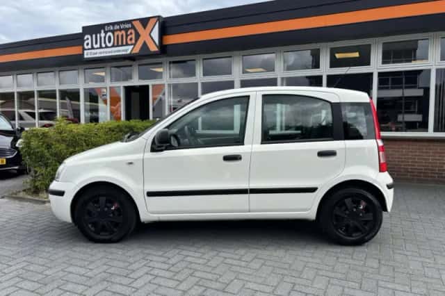 Fiat Panda (2011) thumbnail 2