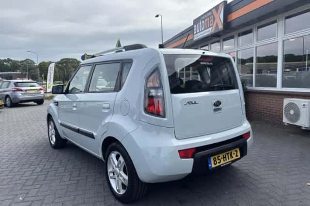 Kia Soul (2009) thumbnail 3