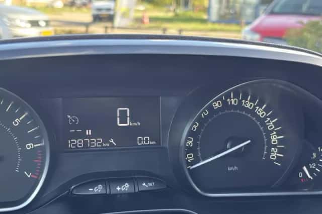 Peugeot 208 (2019) thumbnail 4