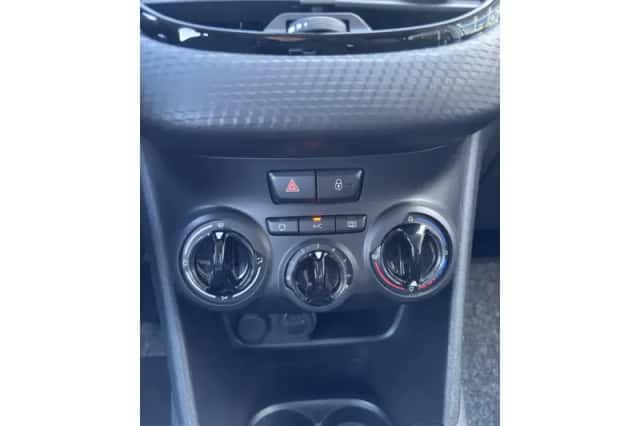 Peugeot 208 (2019) thumbnail 6