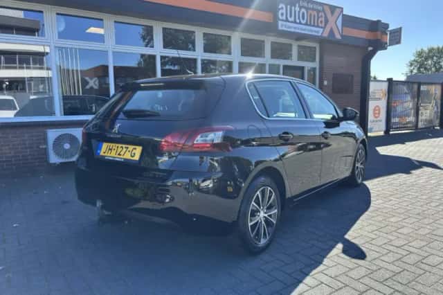 Peugeot 308 (2016) thumbnail 2