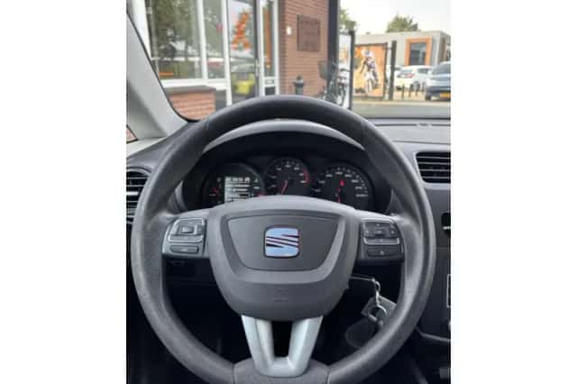 SEAT Leon (2012) thumbnail 3