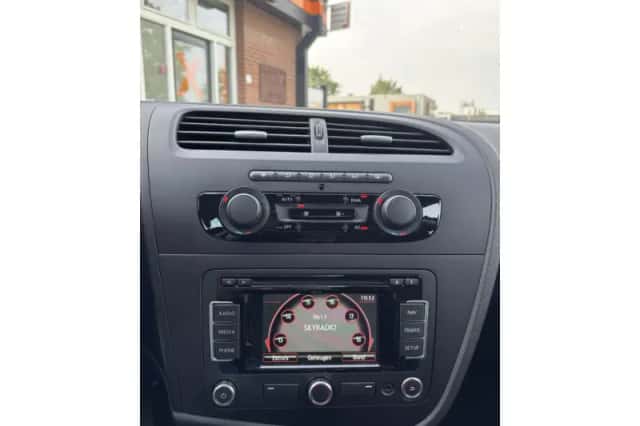 SEAT Leon (2012) thumbnail 4