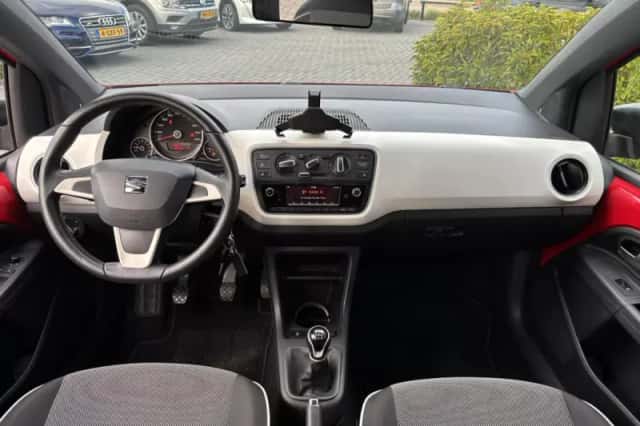SEAT Mii (2019) thumbnail 3