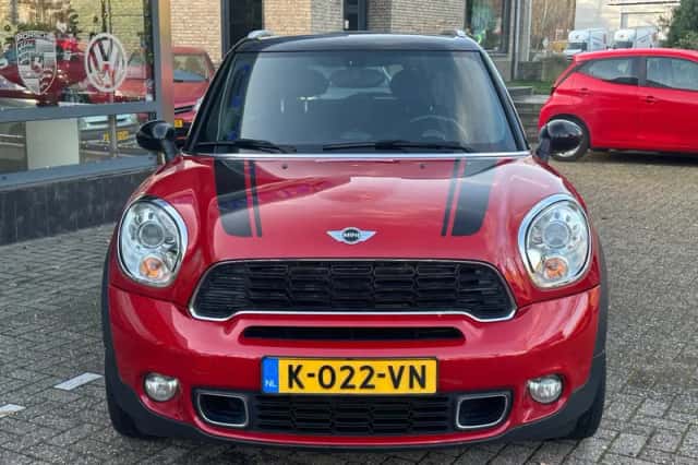 MINI Countryman (2014) thumbnail 2