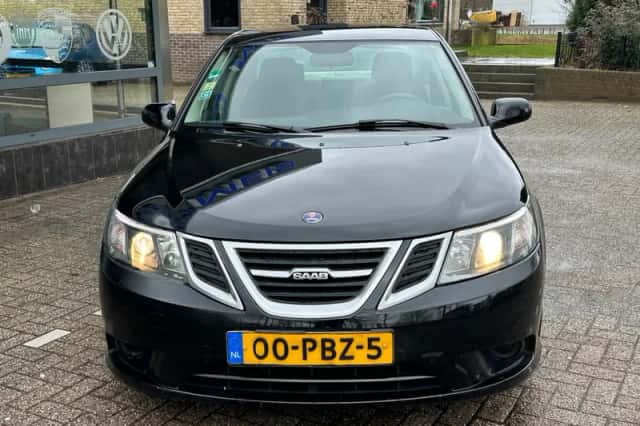 Saab 9-3 (2011) thumbnail 3