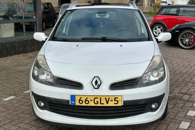 Renault Clio (2008) thumbnail 3