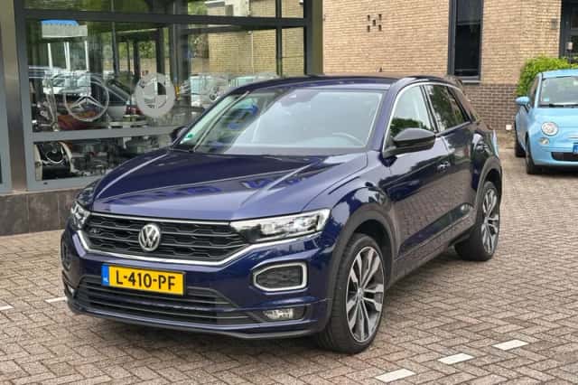 Volkswagen T-Roc (2020) thumbnail 2