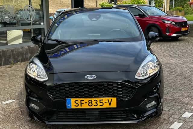 Ford Fiesta (2018) thumbnail 2