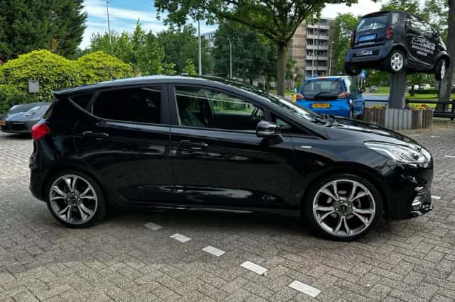 Ford Fiesta (2018) thumbnail 5