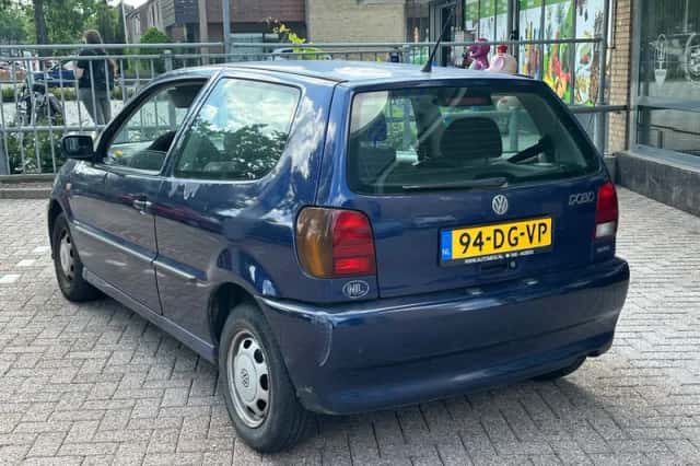 Volkswagen Polo (1999) thumbnail 4