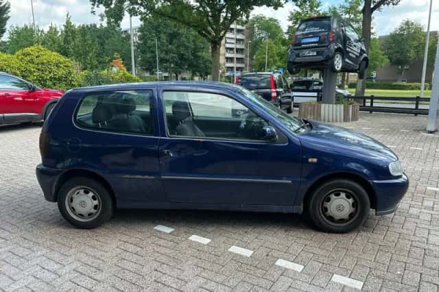 Volkswagen Polo (1999) thumbnail 6