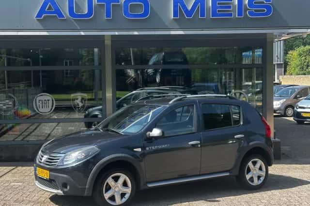 Dacia Sandero (2011) thumbnail 1