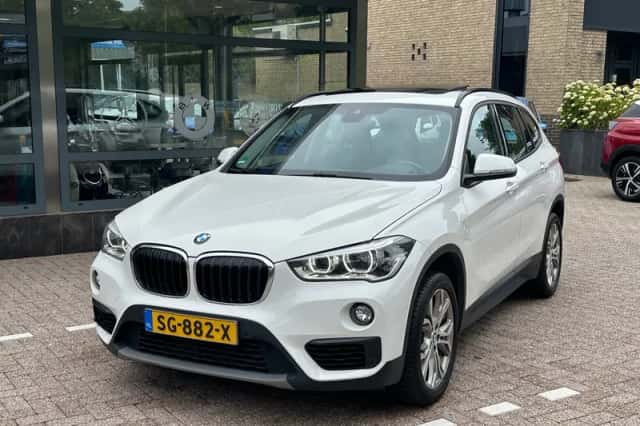 BMW X1 (2018) thumbnail 2