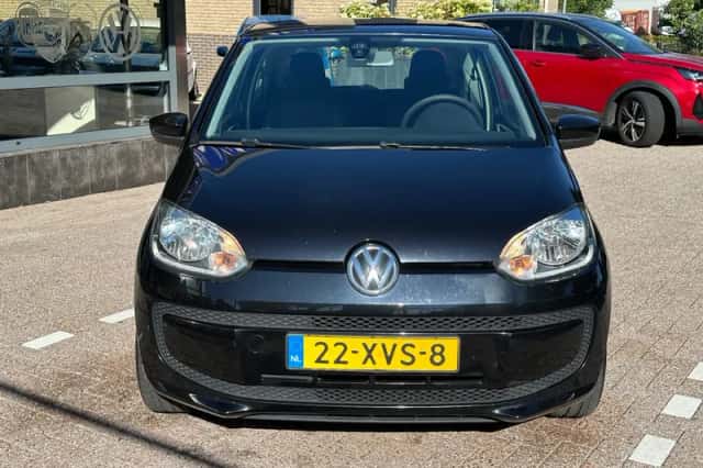 Volkswagen Up! (2012) thumbnail 3