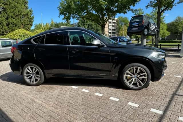 BMW X6 (2015) thumbnail 6