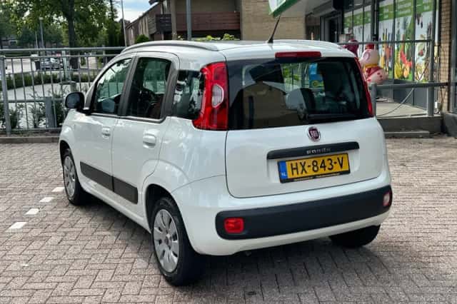 Fiat Panda (2015) thumbnail 4