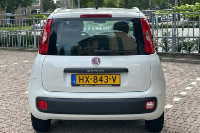 Fiat Panda (2015) thumbnail 5
