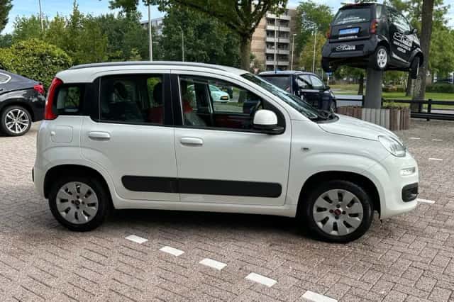 Fiat Panda (2015) thumbnail 6