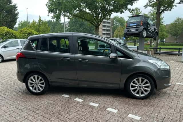 Ford B-Max (2017) thumbnail 6