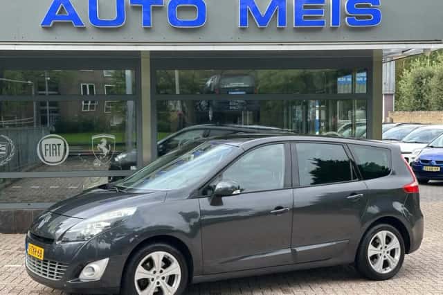 Renault Scénic (2009) thumbnail 1
