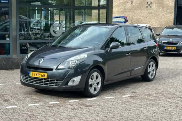 Renault Scénic (2009) thumbnail 2
