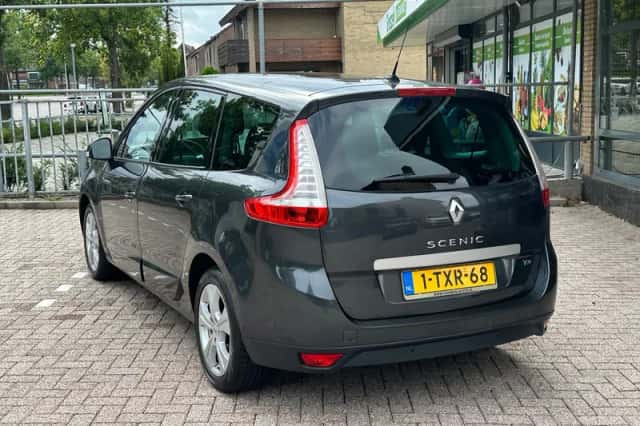 Renault Scénic (2009) thumbnail 4