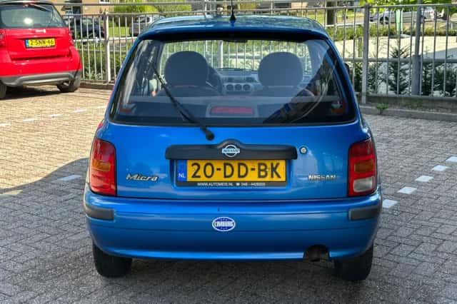 Nissan Micra (1999) thumbnail 5