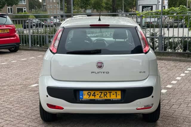 Fiat Punto (2010) thumbnail 5