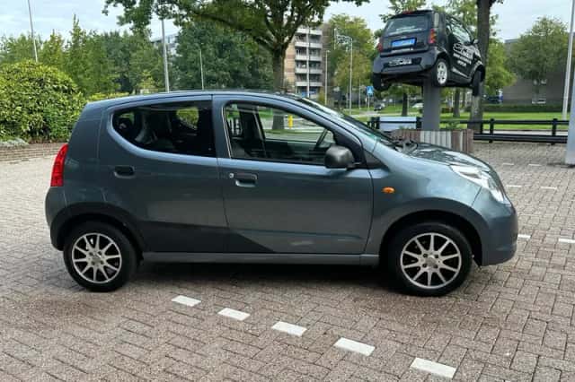 Suzuki Alto (2009) thumbnail 6