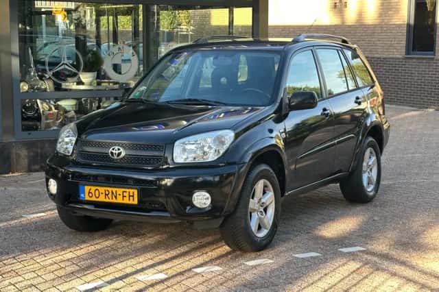 Toyota RAV4 (2005) thumbnail 2