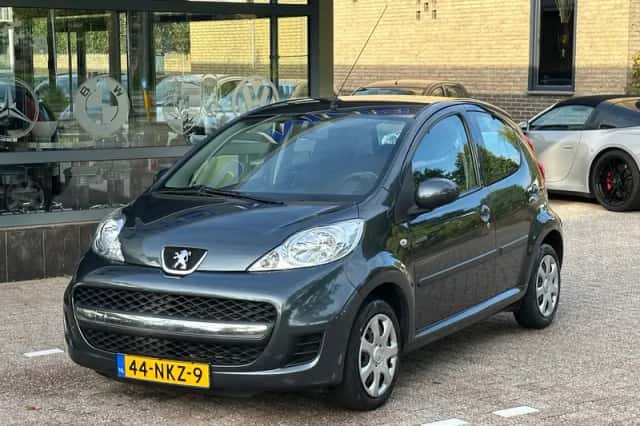Peugeot 107 (2010) thumbnail 2