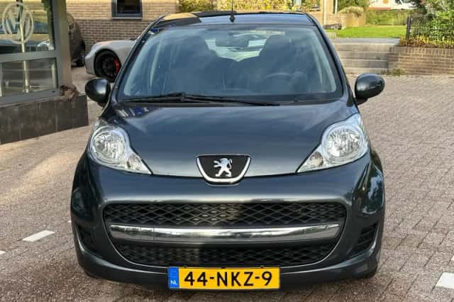 Peugeot 107 (2010) thumbnail 3