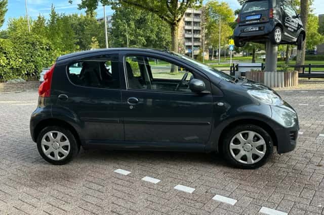 Peugeot 107 (2010) thumbnail 6